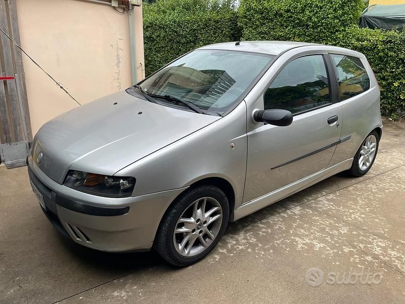 Usata 2001 Fiat Punto Due volumi | 1500 € - Immagine 1/4