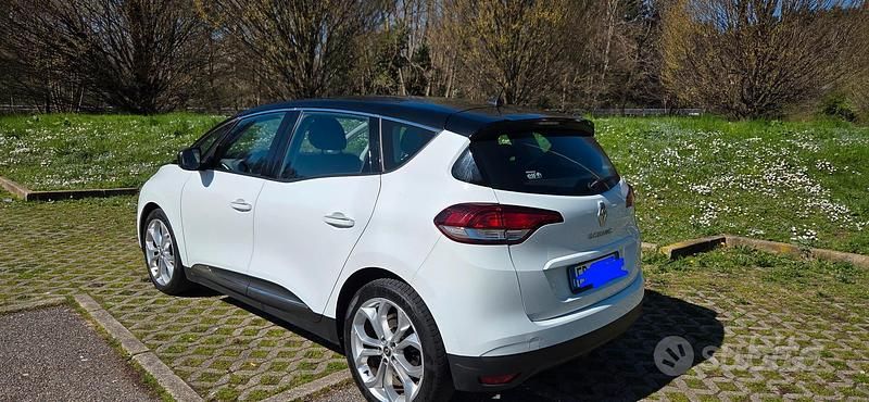 Usata Renault Scénic IV Intens 110 CV (80 kW) 2018 Bianco Monovolume