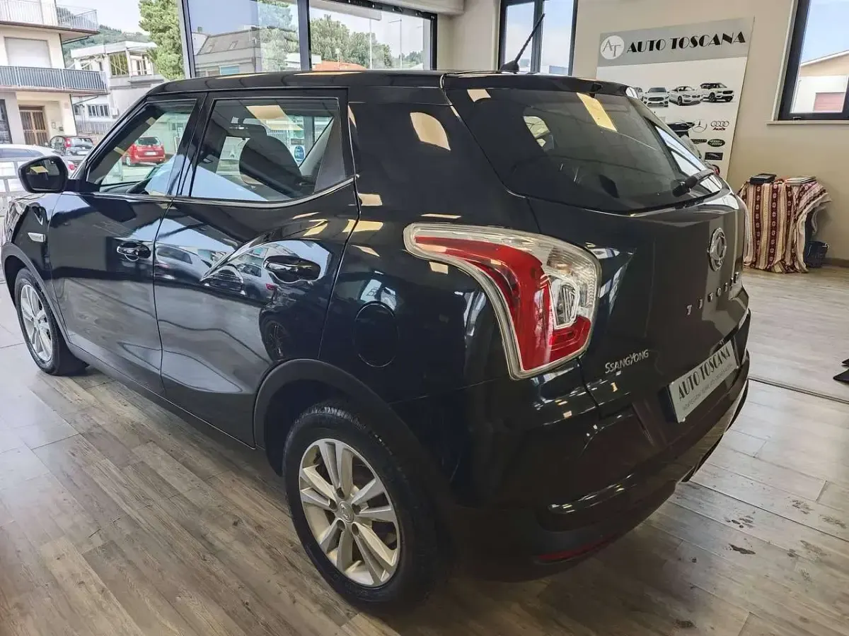 Usata SsangYong Tivoli 116 CV (85 kW) 2016 Nero SUV