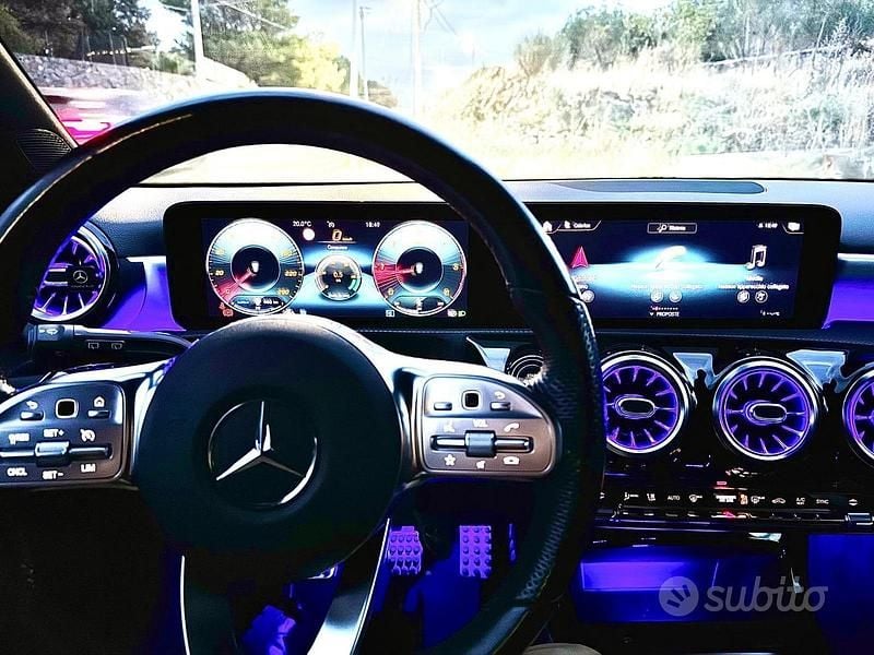 Usata Mercedes A200 Premium 150 CV (110 kW) 2021 Grigio Berlina