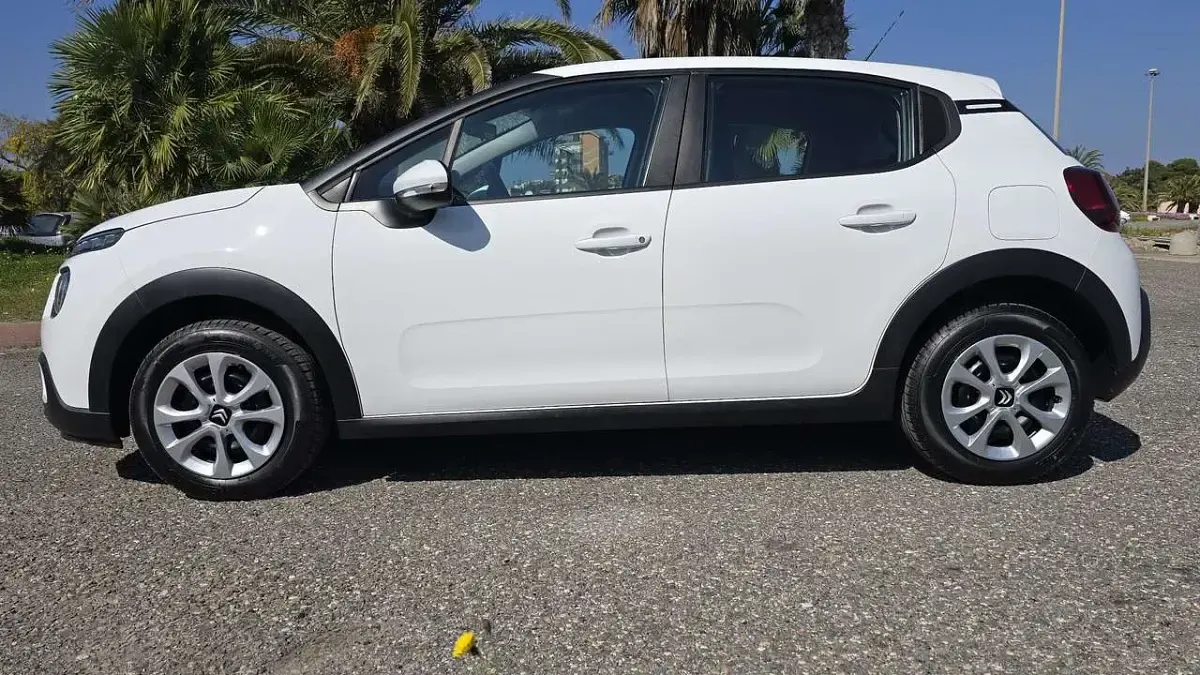 Usata Citroën C3 Feel 102 CV (75 kW) 2023 Bianco Utilitaria