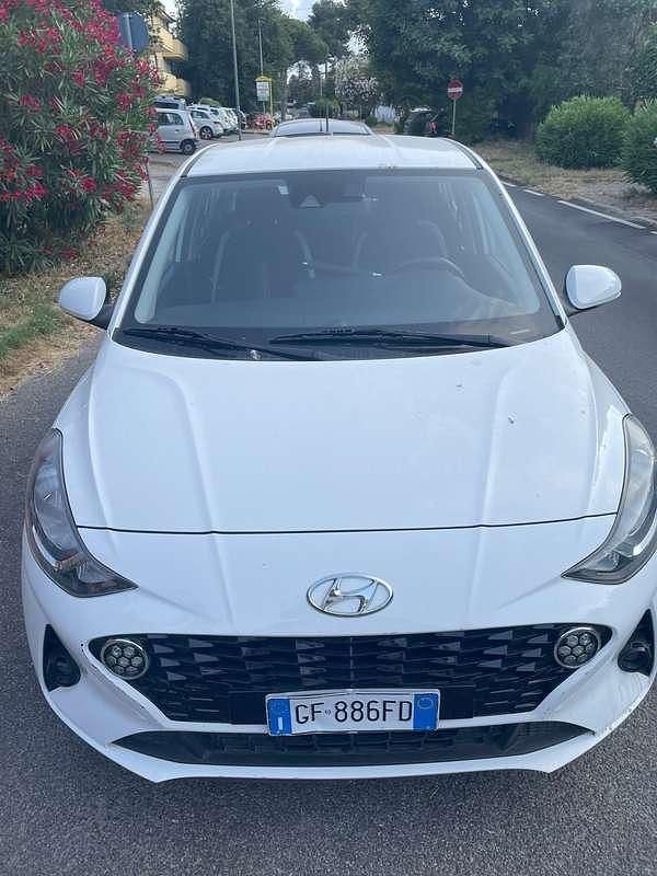 Usata Hyundai i10 67 CV (49 kW) 2021 Bianco Utilitaria