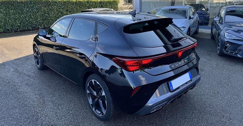 Usata Cupra Leon 150 CV (110 kW) 2025 Nero midnight Berlina
