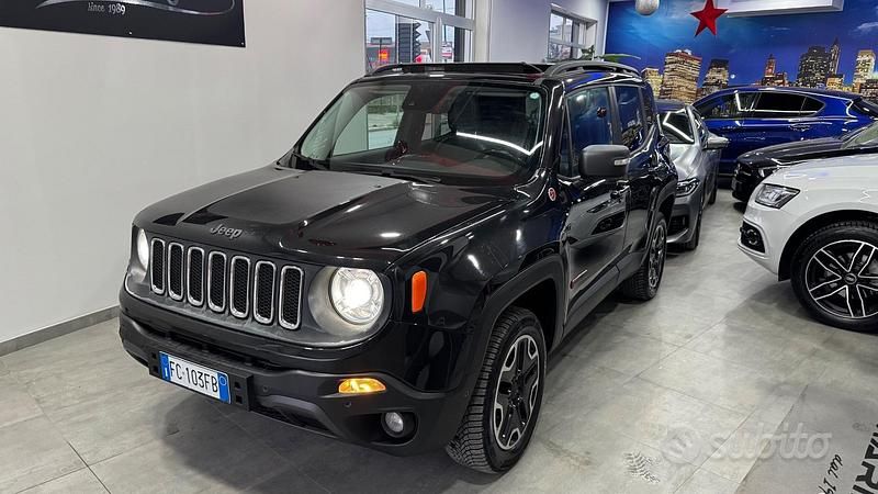 Usata Jeep Renegade Trailhawk 170 CV (125 kW) 2016 Nero SUV