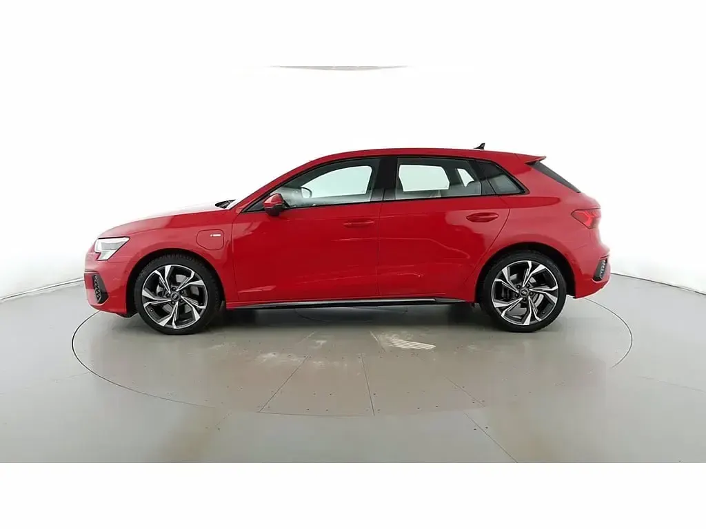 Usata Audi A3 Sportback e-tron S-Line 204 CV (150 kW) 2022 Rosso Utilitaria
