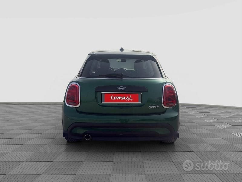 Usata Mini Cooper Classic 135 CV (99 kW) 2023 Verde Utilitaria