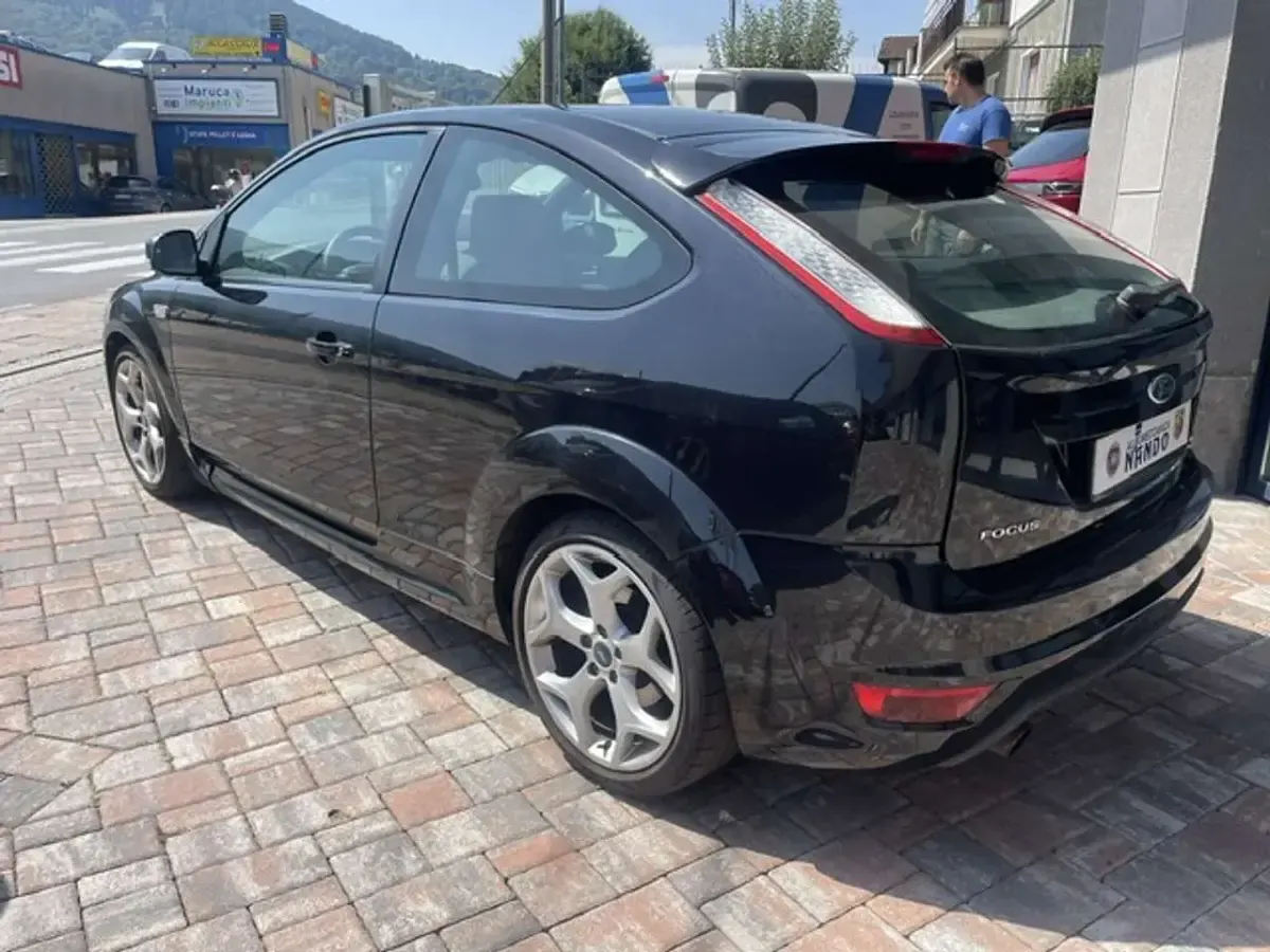 Usata Ford Focus ST 226 CV (166 kW) 2008 Nero Berlina
