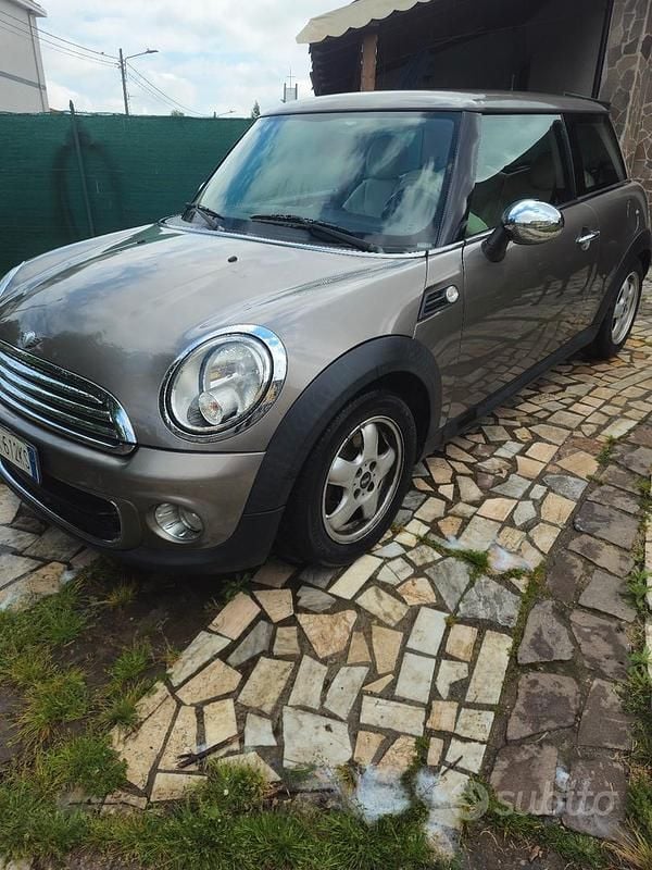 Begagnad Mini ONE 75 HK (55 kW) 2011 Grå Halvkombi