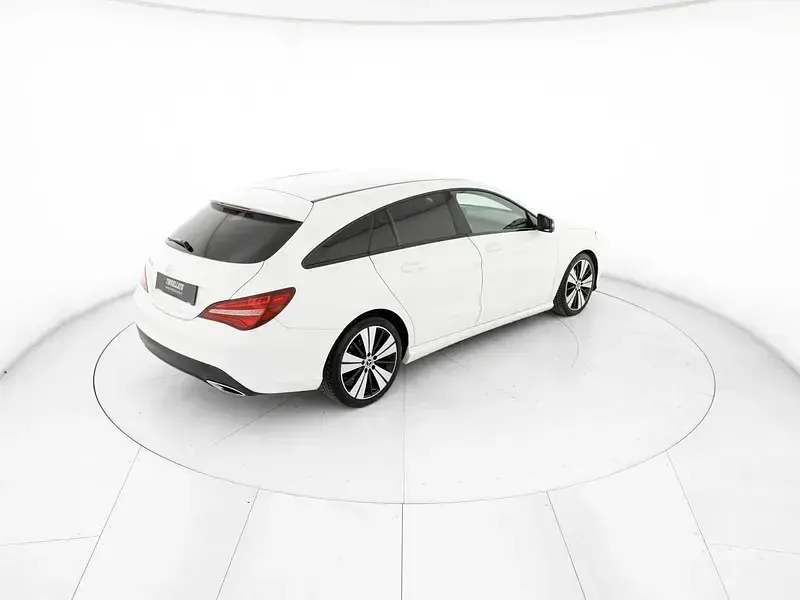 Usata Mercedes CLA200 Shooting Brake 136 CV (100 kW) 2019 Bianco Station wagon