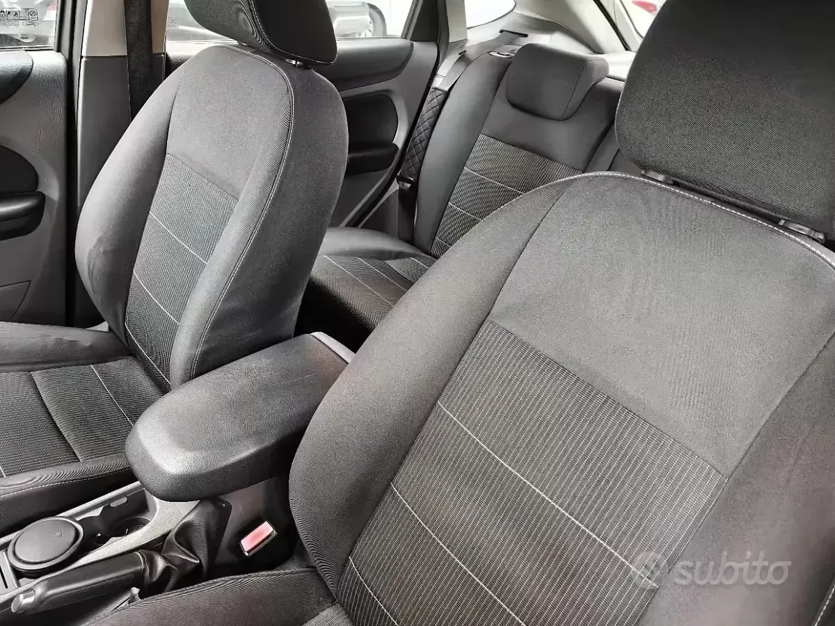 Usata Ford Focus Titanium 90 CV (66 kW) 2009 Nero Berlina