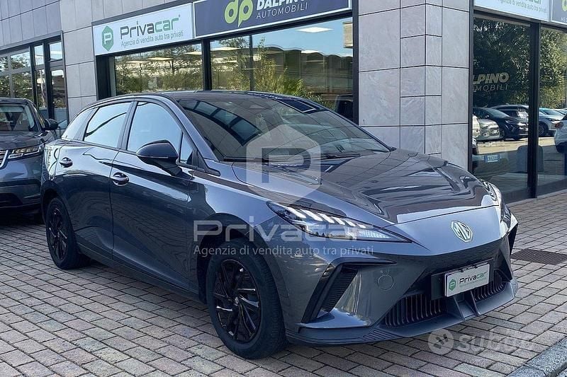 Usata MG MG4 EV 125 kW (170 CV) 2023 Grigio Utilitaria