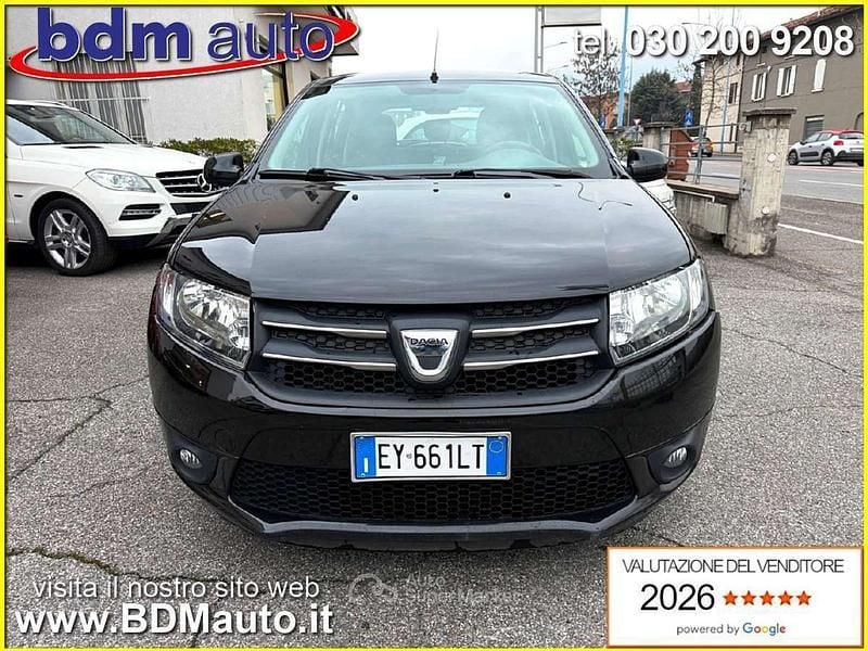 Usata Dacia Sandero Lauréate 75 CV (55 kW) 2015 Nero Berlina
