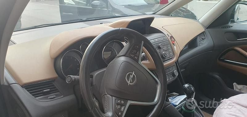Usata Opel Zafira 150 CV (110 kW) 2014 Marrone Monovolume