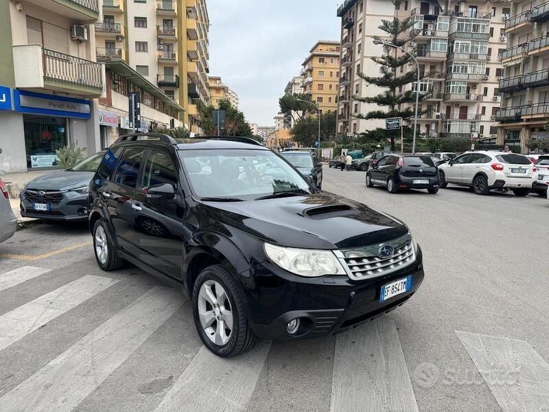 Usata Subaru Forester 147 CV (108 kW) 2011 Nero SUV