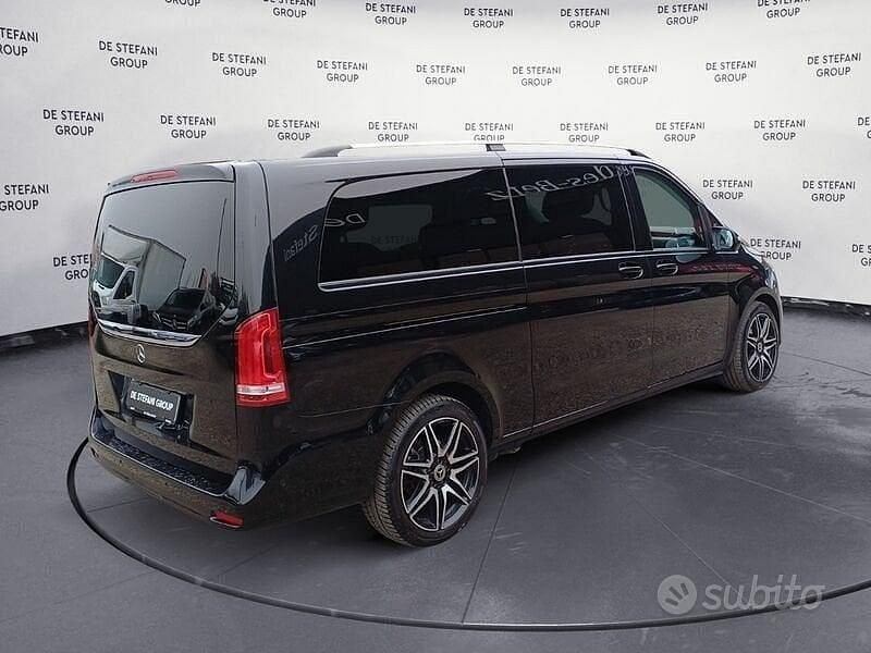Usata Mercedes V250 Premium 190 CV (139 kW) 2023 Nero Monovolume