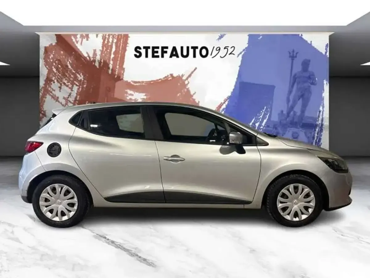 Usata Renault Clio 75 CV (55 kW) 2015 Argento Station wagon