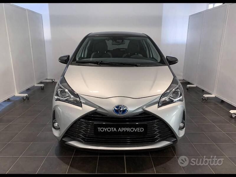 Venduto Toyota Yaris Hybrid - - auto usate in vendita