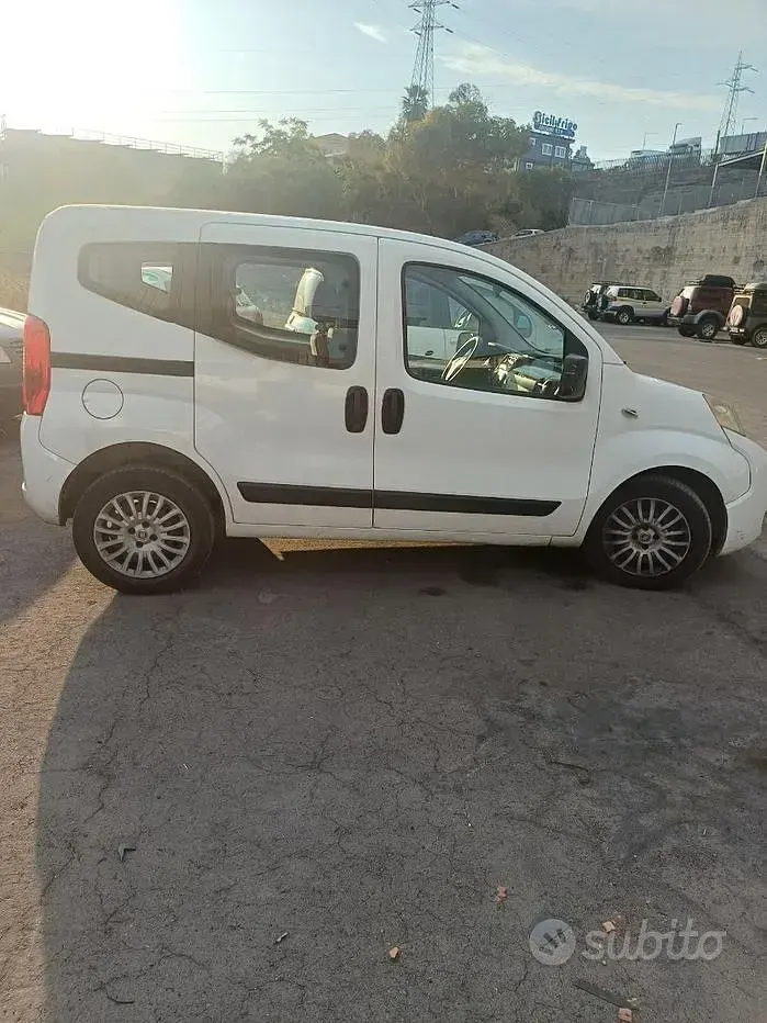 Usata Fiat Qubo Trekking 95 CV (69 kW) 2011 Bianco Monovolume