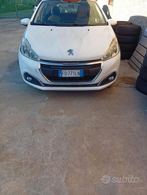 Usata Peugeot 208 2016 Bianco Utilitaria