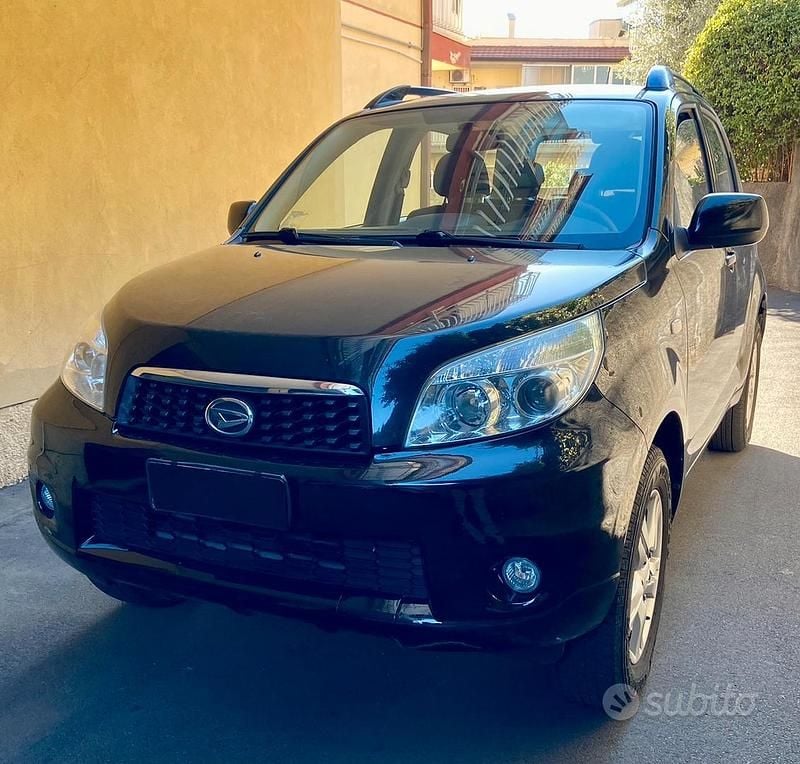 Usata Daihatsu Terios SHO 105 CV (77 kW) 2010 Nero SUV