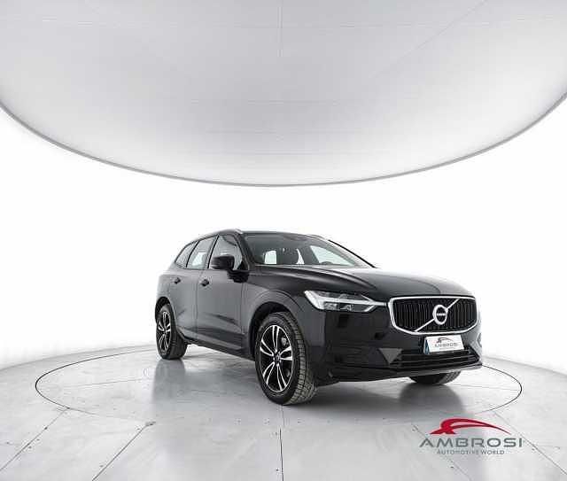 Usata Volvo XC60 Momentum 150 CV (110 kW) 2020 Nero SUV