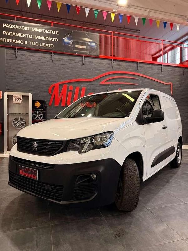 Usata Peugeot Partner Premium 102 CV (75 kW) 2021 Bianco Monovolume