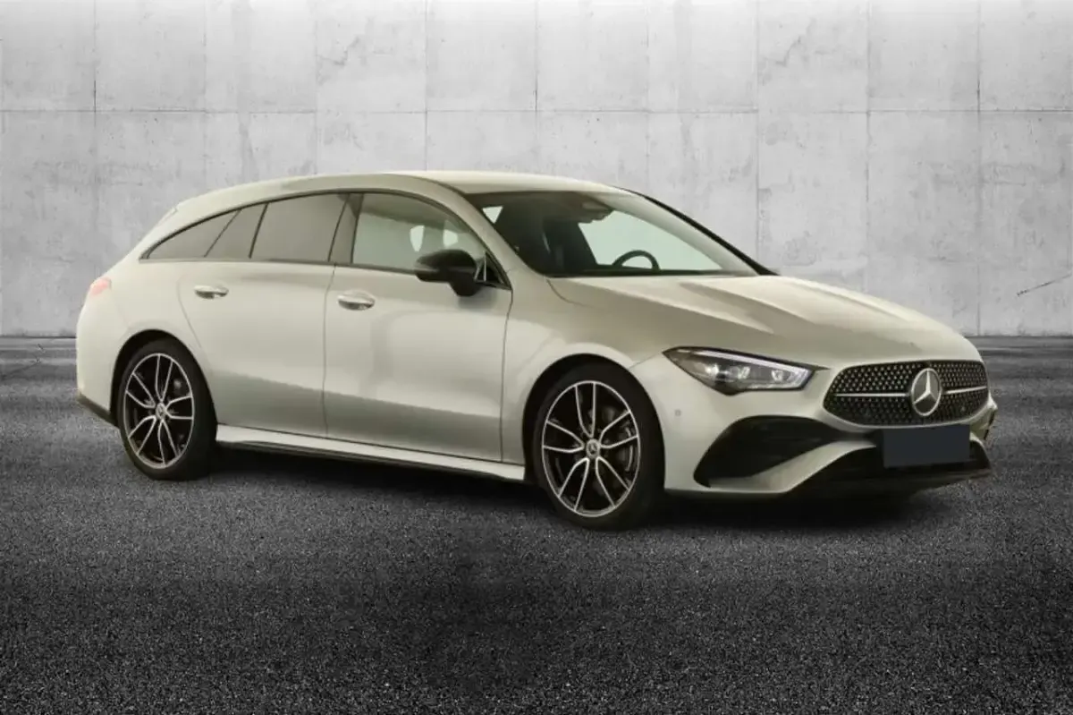 Usata Mercedes CLA200 AMG Line Premium 150 CV (110 kW) 2025 Argento Station wagon