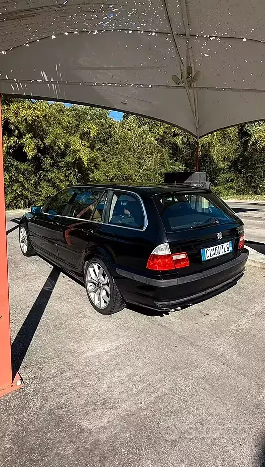 Usata BMW 330 204 CV (150 kW) 2004 Nero Station wagon