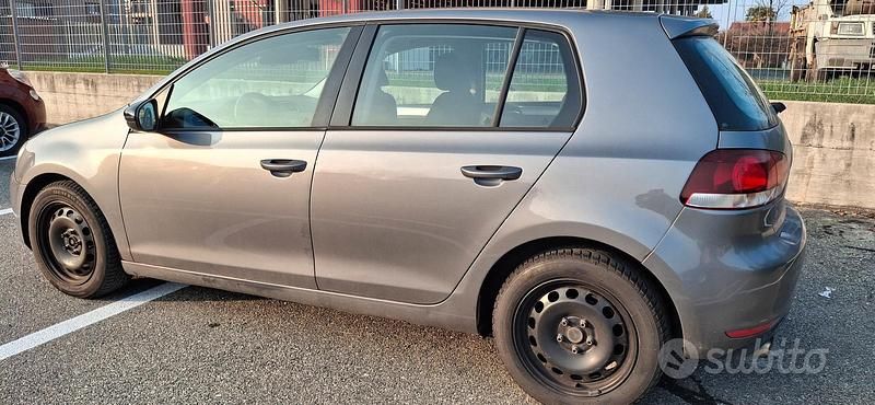 Usata VW Golf VI Highline 122 CV (89 kW) 2009 Grigio Utilitaria