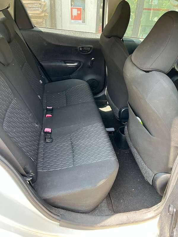 Usata Toyota Yaris Active 69 CV (50 kW) 2012 Bianco Utilitaria