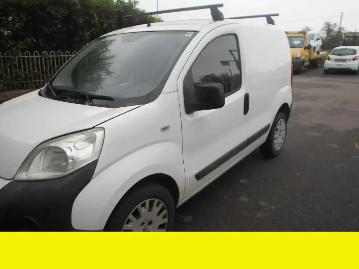 Usata Peugeot Bipper 75 CV (55 kW) 2014 Other Monovolume