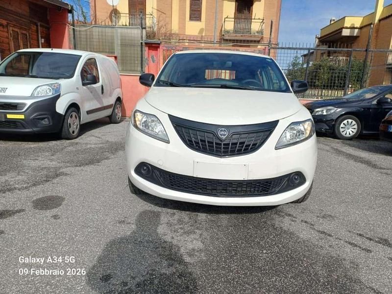 Usata Lancia Ypsilon S 69 CV (50 kW) 2024 Bianco Utilitaria