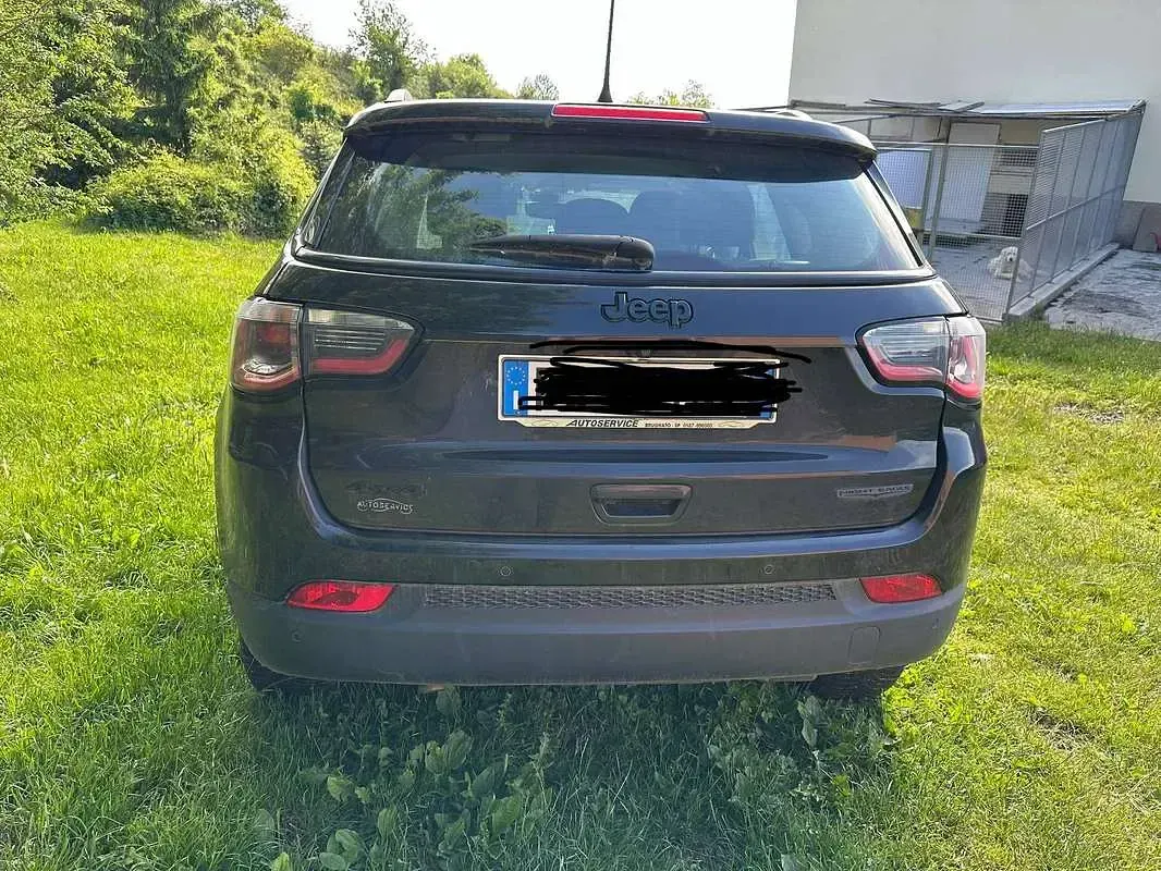 Usata Jeep Compass Night Eagle 140 CV (102 kW) 2019 Nero SUV