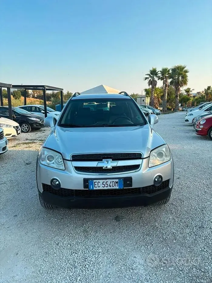 Usata Chevrolet Captiva 127 CV (93 kW) 2010 Grigio SUV