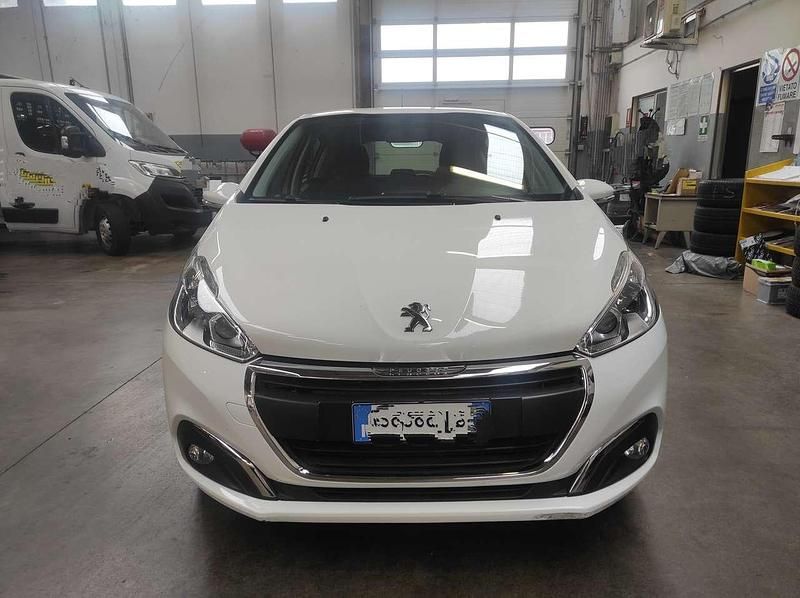 Usata Peugeot 208 Active 68 CV (50 kW) 2019 Bianco Utilitaria