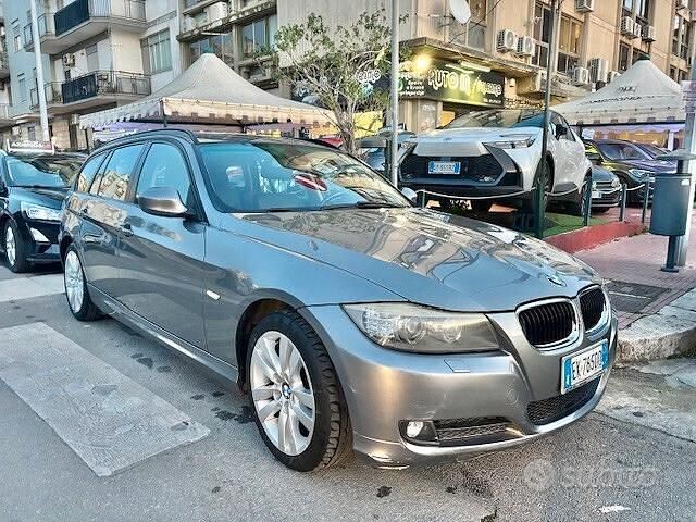 Usata BMW 320 184 CV (135 kW) 2011 Grigio Station wagon