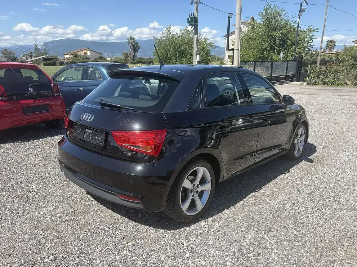 Begagnad Audi A1 Sportback Ambition 105 HK (77 kW) 2015 Svart Halvkombi
