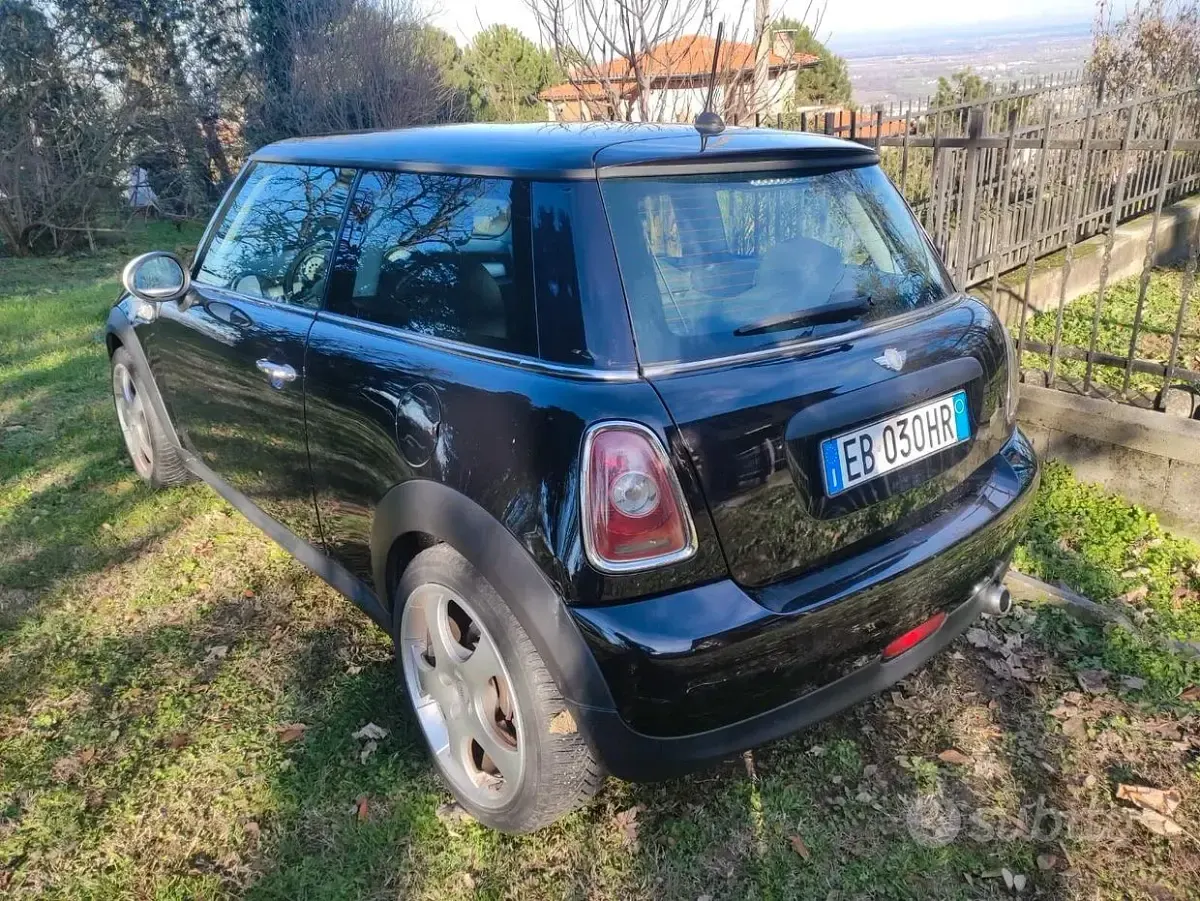 Usata Mini One D 90 CV (66 kW) 2010 Nero Utilitaria