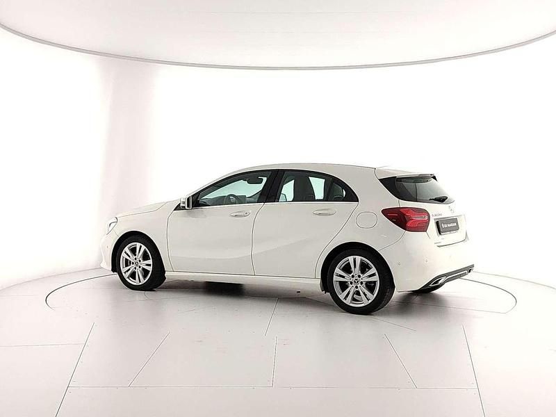 Usata Mercedes A180 109 CV (80 kW) 2018 Bianco Berlina