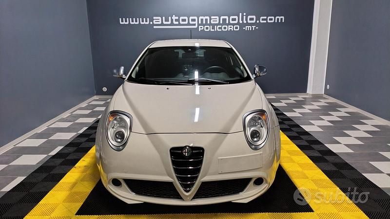 Usata Alfa Romeo MiTo Distinctive 85 CV (62 kW) 2013 Beige Utilitaria