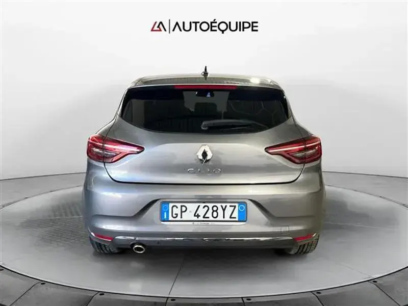Usata Renault Clio Techno 100 CV (73 kW) 2023 Grigio scuro Utilitaria