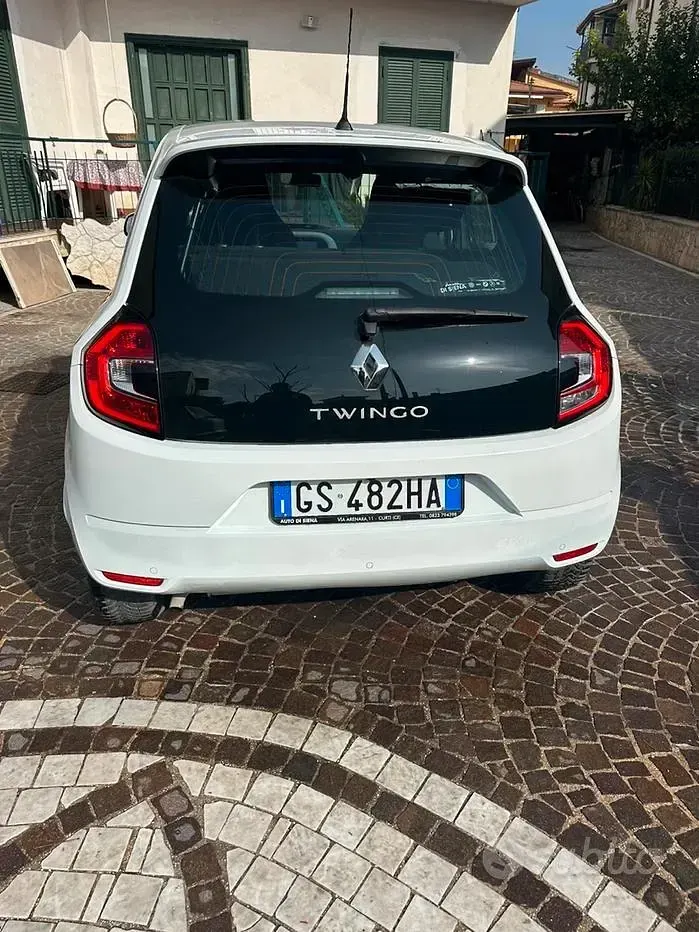 Usado Renault Twingo 69 CV (50 kW) 2019 Blanco Utilitario