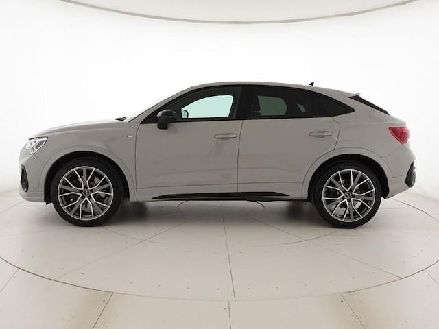 Usata Audi Q3 Sportback Ambiente 200 CV (147 kW) 2021 Colore carrozzeria personalizzato audi exclusive SUV