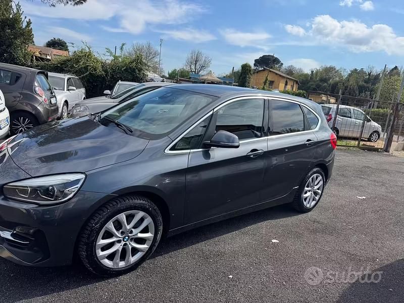 Usata BMW 218 Luxury Line 149 CV (109 kW) 2019 Grigio Station wagon