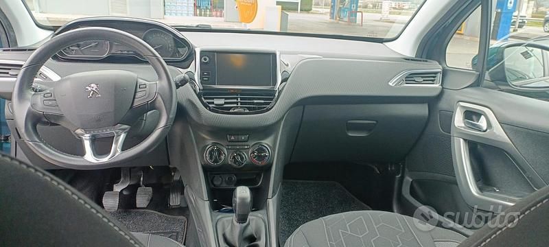 Usata Peugeot 2008 Allure 82 CV (60 kW) 2018 Verde SUV