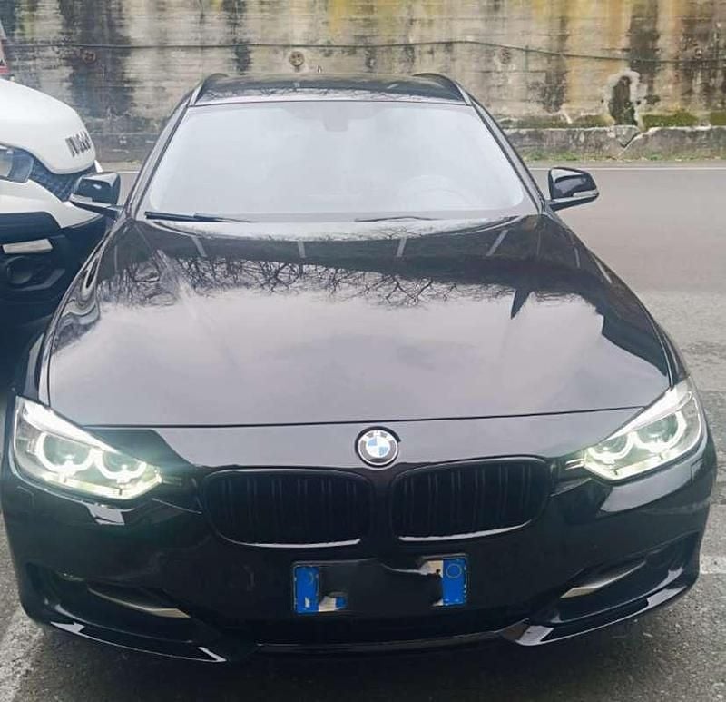 Usata BMW 320 Sport Line 184 CV (135 kW) 2014 Nero Station wagon