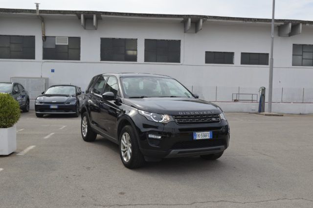 Nero Usata 2017 Land Rover Discovery Sport Pure SUV | 16.900 € (Buon prezzo) - Immagine 1/4