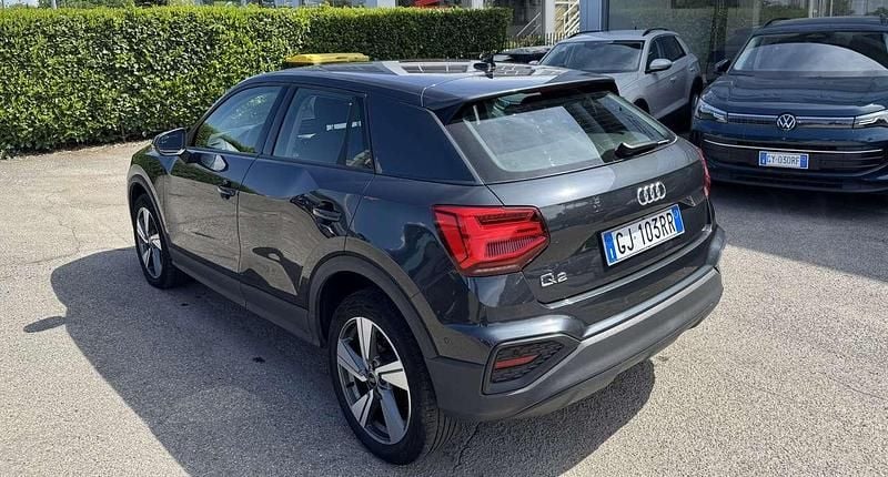Gebraucht Audi Q2 Ambiente 116 PS (85 kW) 2022 Grau SUV