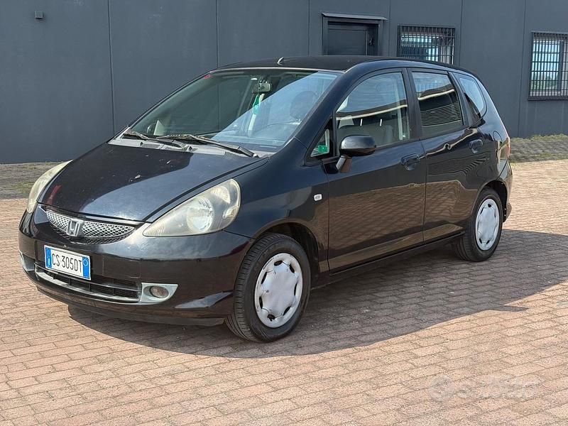 Usata Honda Jazz S 78 CV (57 kW) 2006 Nero Utilitaria