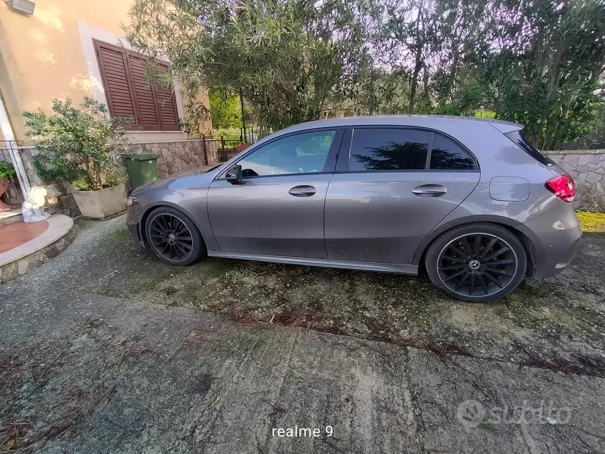 Usata Mercedes 200 Premium 163 CV (119 kW) 2019 Marrone Berlina